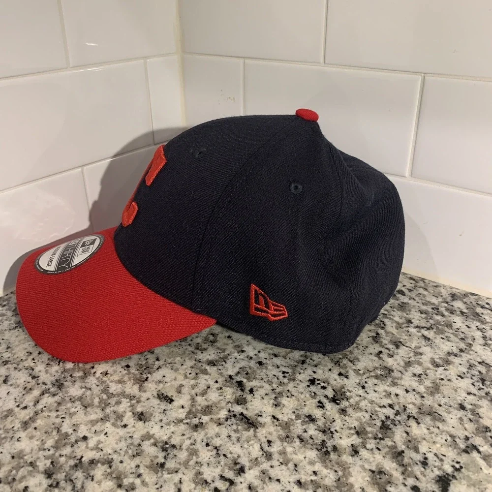 Cleveland Indians New Era 39THIRTY Navy Red Team Classic Stretch Flex Hat M/L